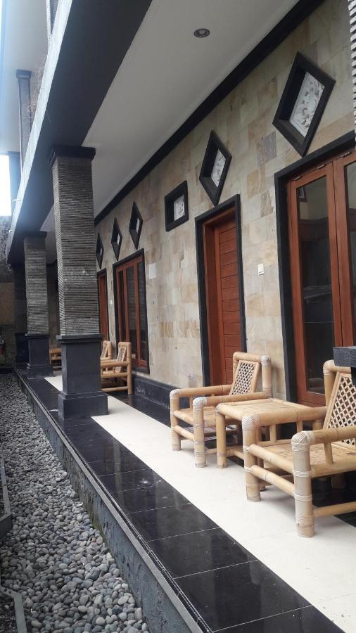Waterfall Guest House สุขาวาตี ภายนอก รูปภาพ