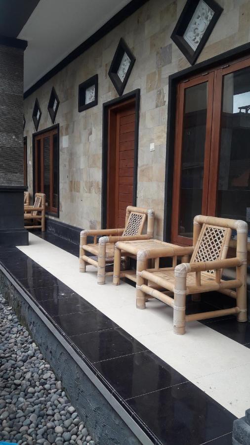 Waterfall Guest House สุขาวาตี ภายนอก รูปภาพ